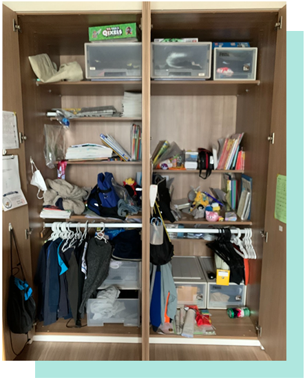 散らかった部屋